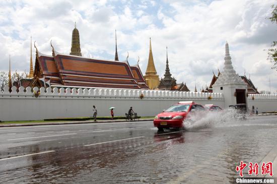 泰總理英拉稱災后恢復重建最短或需三個月時間