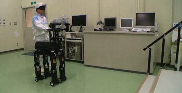 爬樓梯、躲障礙樣樣行 日本導盲機器狗將惠及萬千盲人