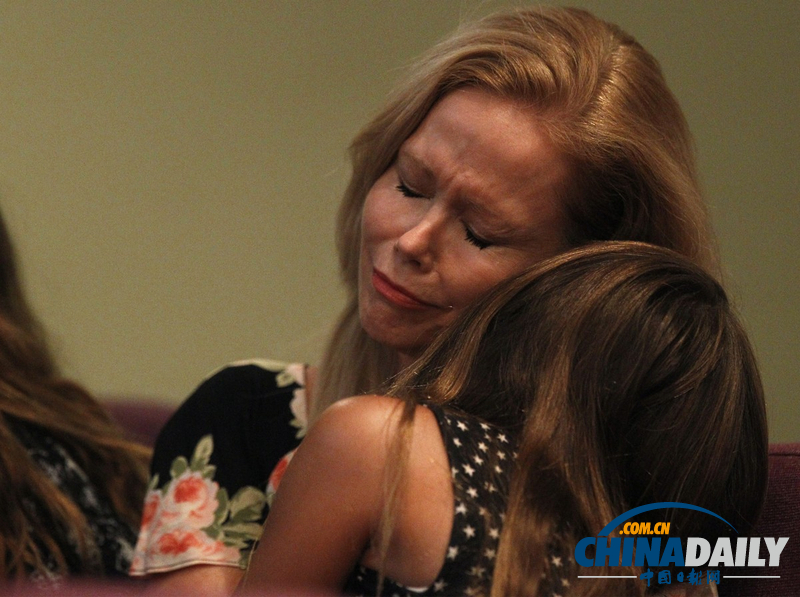 高清組圖：美學(xué)校悼念韓亞客機(jī)墜機(jī)事件遇難中國女生