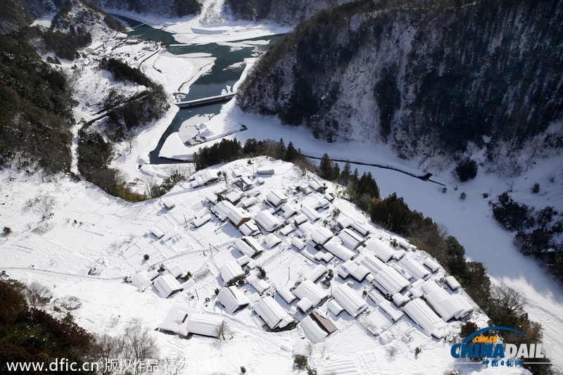 日本多地遭大雪“淹沒(méi)” 已造成至少19人死亡