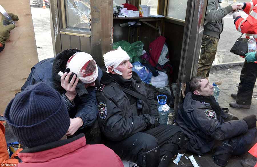 烏克蘭基輔騷亂致27人死亡 雙方達(dá)成停火協(xié)議