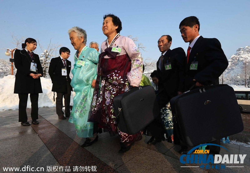 朝韓離散家屬團聚活動第二日 家屬共進午餐喜笑顏開