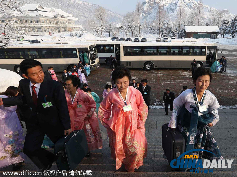 朝韓離散家屬團聚活動第二日 家屬共進午餐喜笑顏開