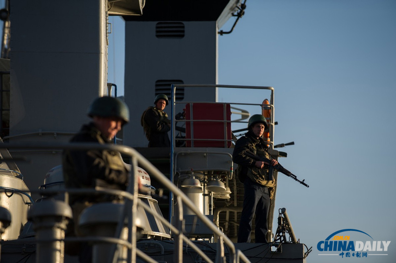 烏克蘭防長(zhǎng)稱(chēng)俄強(qiáng)行占領(lǐng)克里米亞 要求烏海軍投降