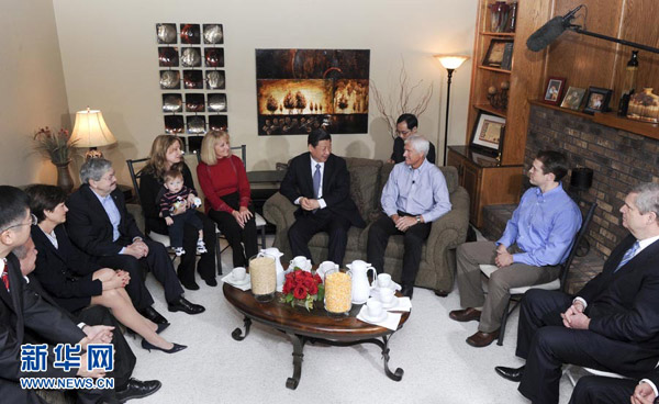 習(xí)近平參觀金伯利農(nóng)場(chǎng)