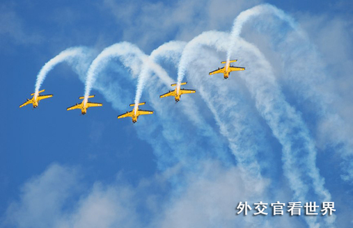 輝舞藍天組圖－3（三等獎）