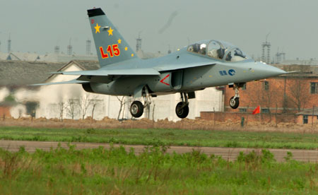 我教練機(jī)“獵鷹”亮相