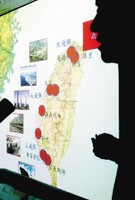 臺軍大肆渲染大陸武力威脅 欲為軍購護(hù)航