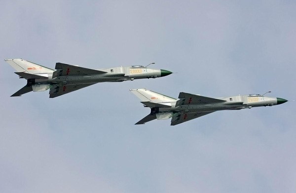 中國空軍現役機型圖集