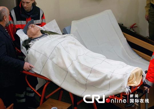德國89歲納粹嫌犯躺在擔(dān)架上出庭受審