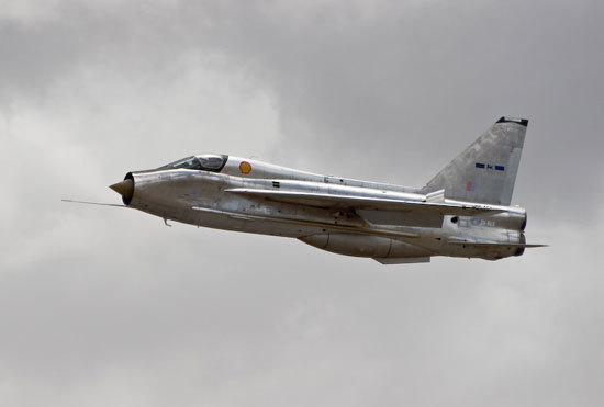 英國“閃電”戰斗機