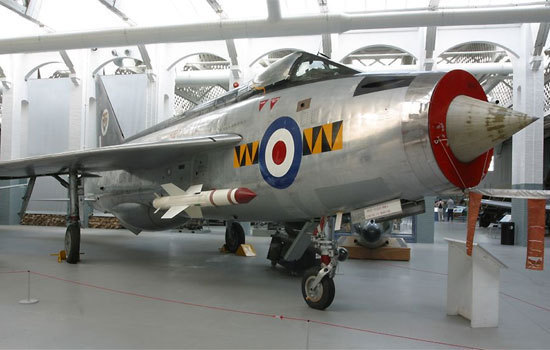 英國“閃電”戰斗機
