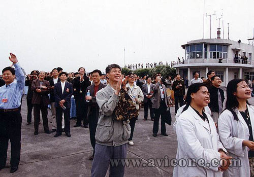 殲10戰機首次試飛的部分歷史照片對外公開