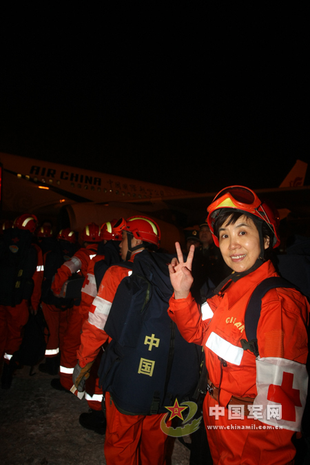 我駐海地維和警察防暴隊(duì)積極展開自救