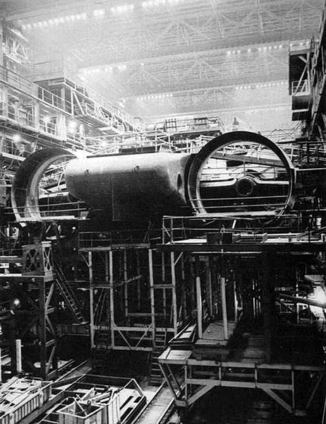 水下的萬噸巨獸 揭秘臺風核潛艇建造過程