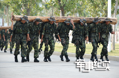 現實版老A 解密中國反恐精英訓練