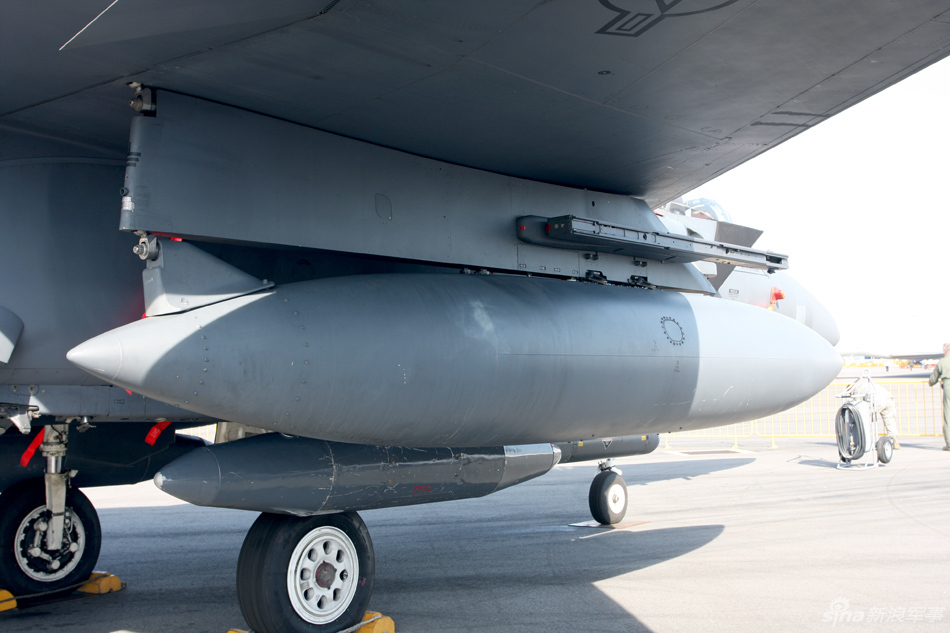 美國(guó)空軍展示兩架F－15E攻擊鷹戰(zhàn)斗轟炸機(jī)