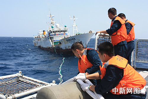 大陸軍艦接護臺漁船：護航1918海里 歷時202小時