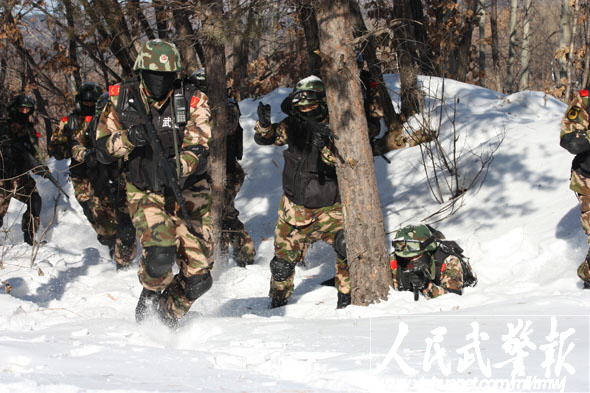 處突搶險爭先 武警鶴崗支隊被譽