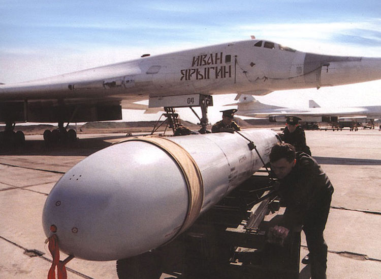 俄羅斯制作圖-160轟炸機核彈攻擊壯觀設想圖