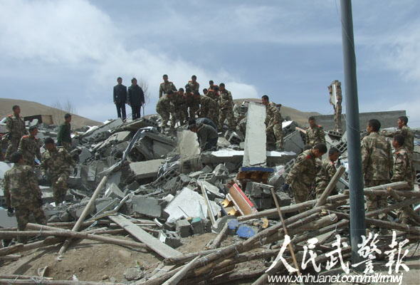 武警部隊多路趕赴青海地震災區