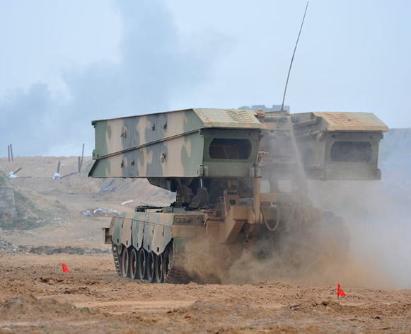 難得一見：我軍先進掃雷裝備威力巨大[組圖]