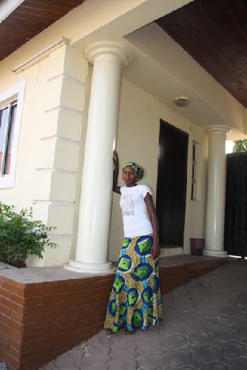 從阿布賈車展談尼日利亞的女人