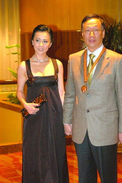 女星與富豪的那些“往事”