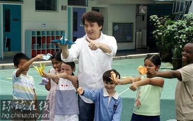 圖:成龍拍公益廣告提醒小朋友警惕禽流感