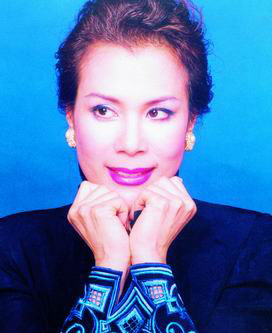 梁寧：歸來的玫瑰騎士(組圖) <br>