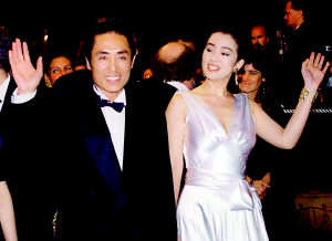 隨“黃金甲”揭開(kāi)張藝謀鞏俐感情始末