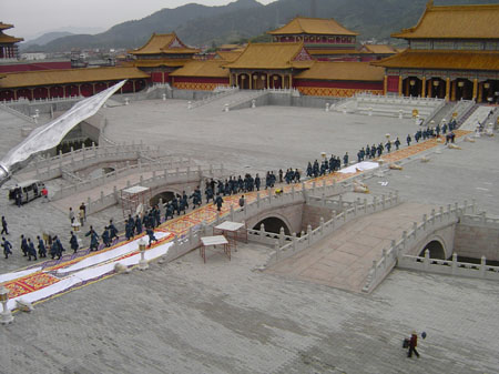 《黃金甲》眾低胸