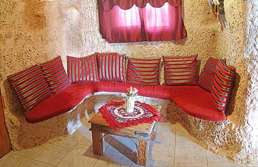 別有洞天情侶房