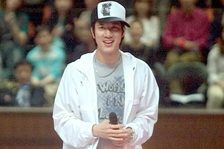 新時尚棒球帽不畏驕陽(圖)