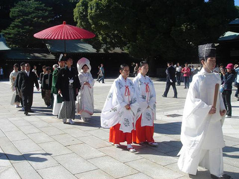日本人最愛到明治神宮結婚