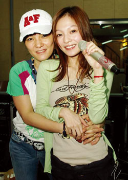 張韶涵媽媽與張鎬哲搞婚外情