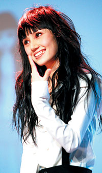 演員出唱片賠本賺吆喝(圖)