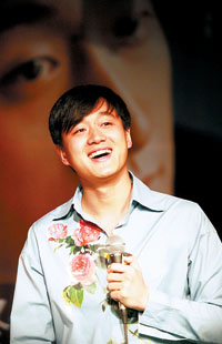 演員出唱片賠本賺吆喝(圖)