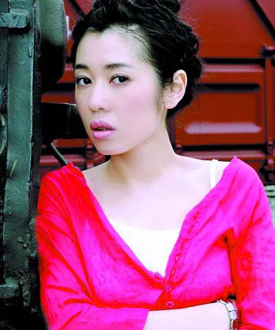 余男 好萊塢大片演中國美女(圖)