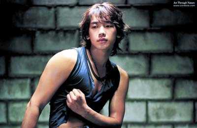 余男 好萊塢大片演中國美女(圖)