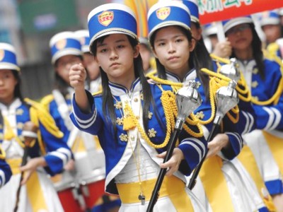 慶回歸紀念五四 四萬香港青年：做中國人好驕傲