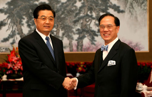 曾蔭權:書寫香港精神