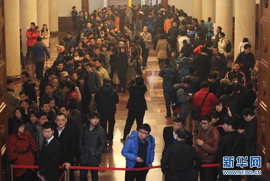 【兩會預熱】 眾媒體簽注熙熙攘攘