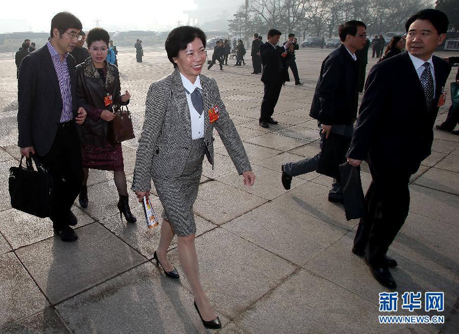 全國政協(xié)十二屆一次會議舉行第三次全體會議