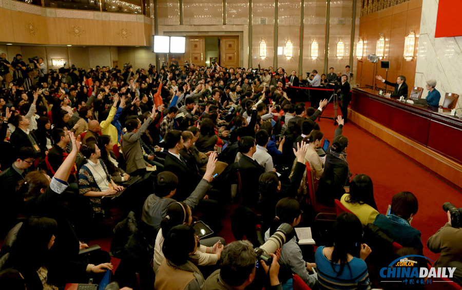 十二屆全國人大二次會議舉行新聞發布會 傅瑩答記者問