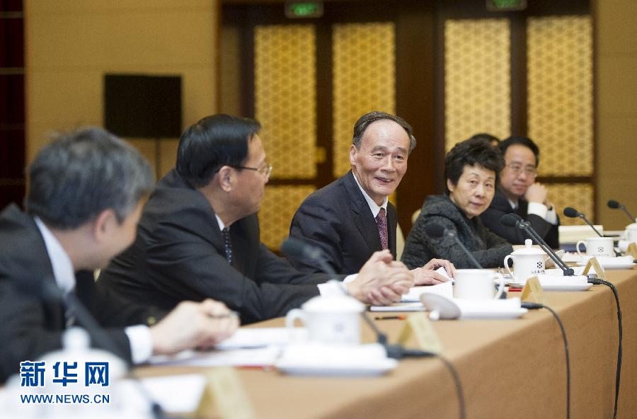 習(xí)近平等看望政協(xié)委員并參加分組討論