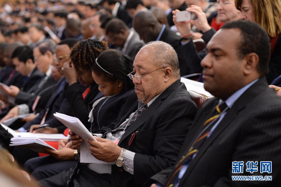 十二屆全國人大二次會議在京開幕