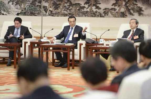 李克強(qiáng)現(xiàn)場(chǎng)吟誦晉祠對(duì)聯(lián)：讓人民共享改革成果