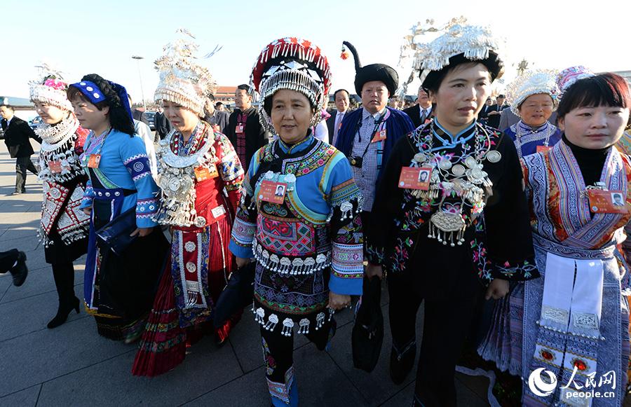 2014兩會：少數民族代表委員的特色帽飾