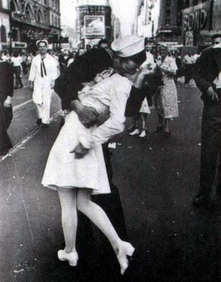 1915-1945年極具震撼力的戰(zhàn)爭新聞?wù)掌?/></a> </p>

<p align=